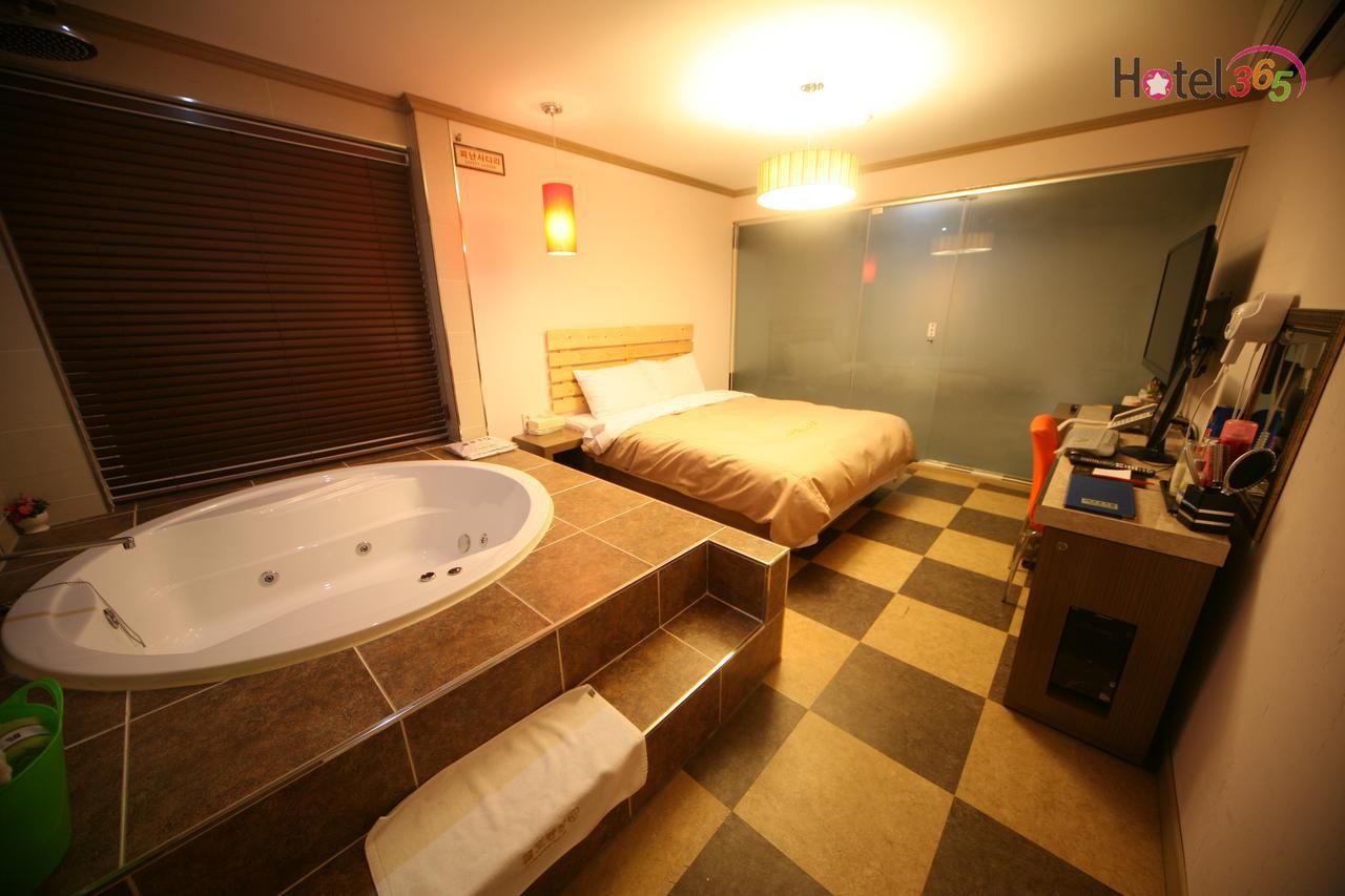Chuncheon Myeongdong Hotel Exterior foto