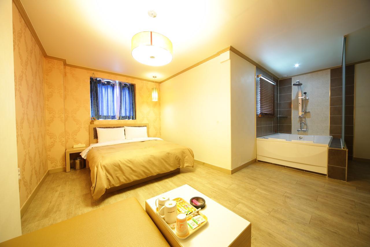 Chuncheon Myeongdong Hotel Exterior foto